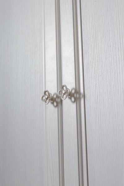 Шкаф трёхдверный с зеркалом Амели